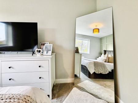 2 bedroom Flat for sale in Allingham Court, Newcastle upon Tyne, NE7