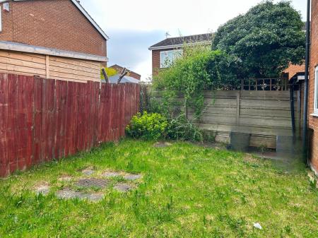 2 bedroom Flat to let in Ottringham Close, Dumpling Hall, Newcastle upon Tyne, NE15