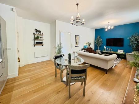 2 bedroom Town house for sale in Lime Square, City Centre, Newcastle upon Tyne, NE1