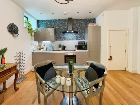 2 bedroom Town house for sale in Lime Square, City Centre, Newcastle upon Tyne, NE1