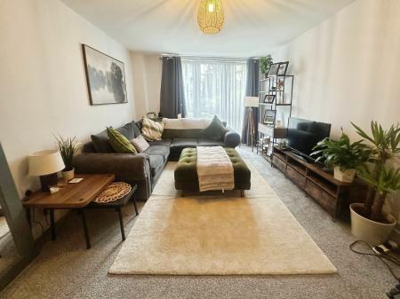 1 bedroom Flat for sale in Worsdell Drive, Gateshead, NE8