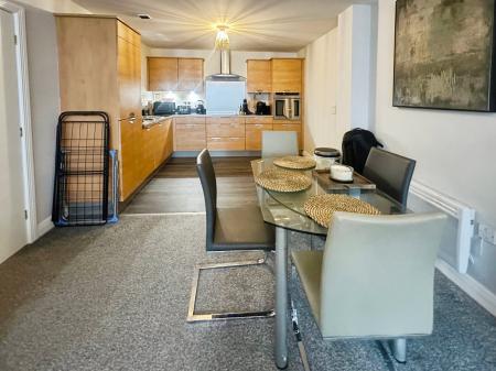 1 bedroom Flat for sale in Worsdell Drive, Gateshead, NE8