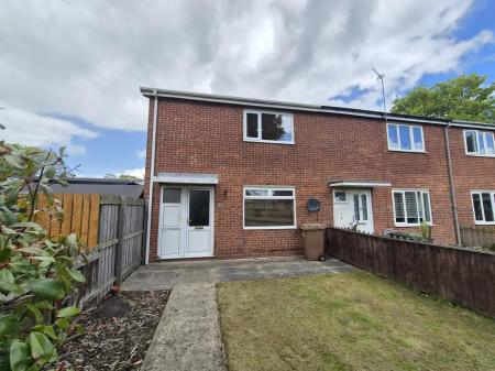2 bedroom Flat to let in Chirton Hill Drive, North Shields, NE29