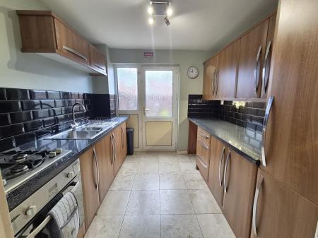 2 bedroom Flat to let in Chirton Hill Drive, North Shields, NE29