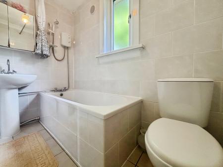 3 bedroom End of terrace house for sale in Cedar Road, Fenham, Newcastle upon Tyne, NE4