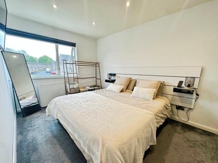 3 bedroom End of terrace house for sale in Garth Twenty Two, Killingworth, Newcastle upon Tyne, NE12