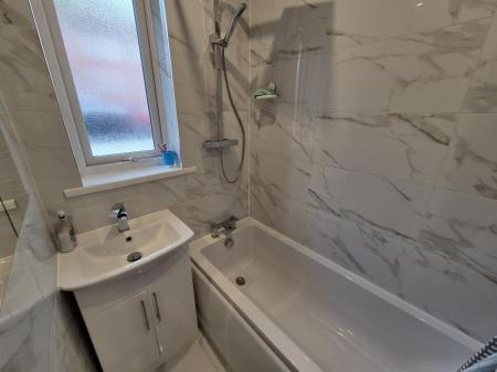 3 bedroom Terraced House to let in Lismore Place, Newcastle upon Tyne, NE15