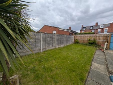 3 bedroom Semi-detached house to let in St George's Terrace, East Boldon, NE36