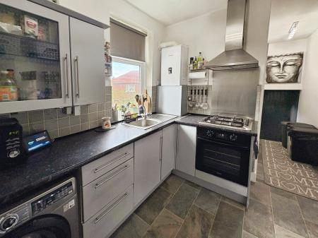 2 bedroom Flat for sale in Whickham View, Denton Burn, Newcastle upon Tyne, NE15