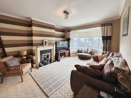 2 bedroom Flat for sale in Whickham View, Denton Burn, Newcastle upon Tyne, NE15