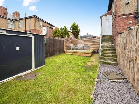 2 bedroom Flat for sale in Whickham View, Denton Burn, Newcastle upon Tyne, NE15