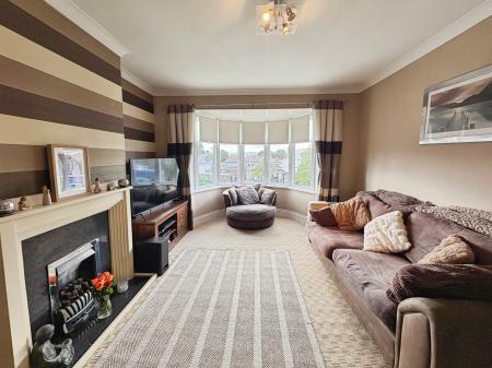 2 bedroom Flat for sale in Whickham View, Denton Burn, Newcastle upon Tyne, NE15