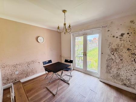 3 bedroom Semi-detached house for sale in Stapleford Close, Slatyford, Newcastle upon Tyne, NE5