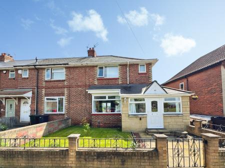 2 bedroom Terraced House for sale in The Quadrant, North Shields, North Shields, NE29