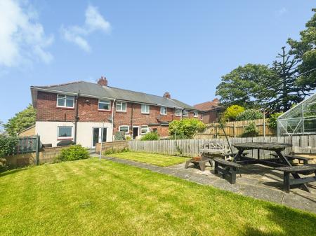 2 bedroom Terraced House for sale in The Quadrant, North Shields, North Shields, NE29