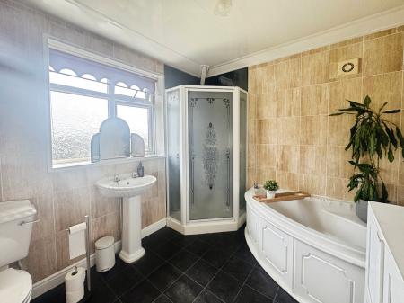 2 bedroom Terraced House for sale in The Quadrant, North Shields, North Shields, NE29