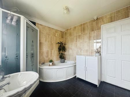 2 bedroom Terraced House for sale in The Quadrant, North Shields, North Shields, NE29