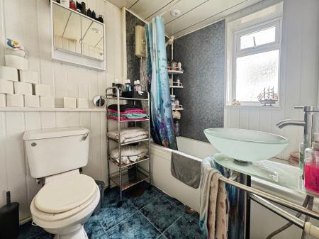 3 bedroom Flat for sale in Howdon Road, North Shields, North Shields, NE29
