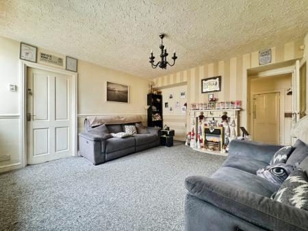 3 bedroom Flat for sale in Howdon Road, North Shields, North Shields, NE29