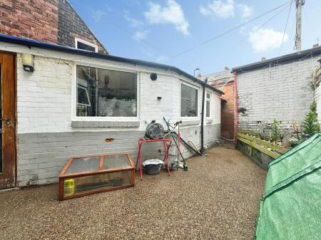 3 bedroom Flat for sale in Howdon Road, North Shields, North Shields, NE29