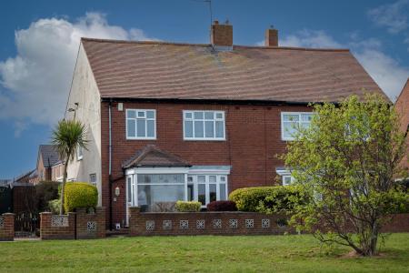 3 bedroom Semi-detached house to let in Lizard Lane, South Shields, NE34