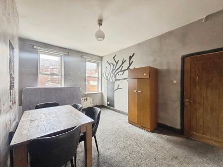 5 bedroom Terraced House for sale in Hampstead Road, Elswick, Newcastle upon Tyne, NE4