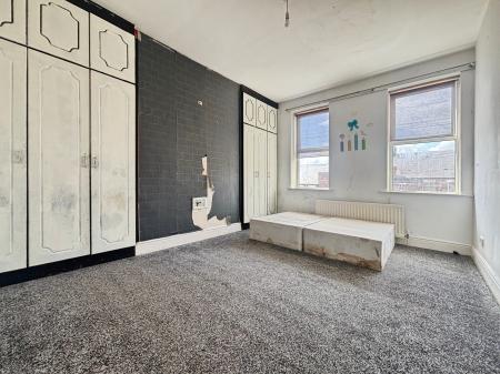 5 bedroom Terraced House for sale in Hampstead Road, Elswick, Newcastle upon Tyne, NE4
