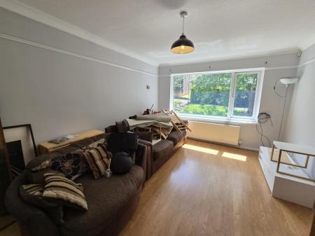2 bedroom Flat to let in Longwood Close, Sunniside, Gateshead, NE16