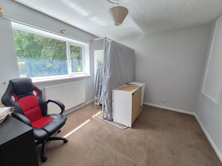 2 bedroom Flat to let in Longwood Close, Sunniside, Gateshead, NE16