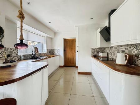 3 bedroom Semi-detached house for sale in Malvern Road, Preston Grange, North Shields, NE29