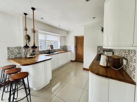 3 bedroom Semi-detached house for sale in Malvern Road, Preston Grange, North Shields, NE29