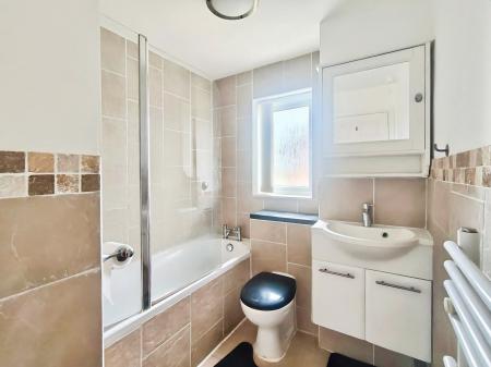 2 bedroom Flat for sale in Pennine Way, Longbenton, Newcastle upon Tyne, NE12