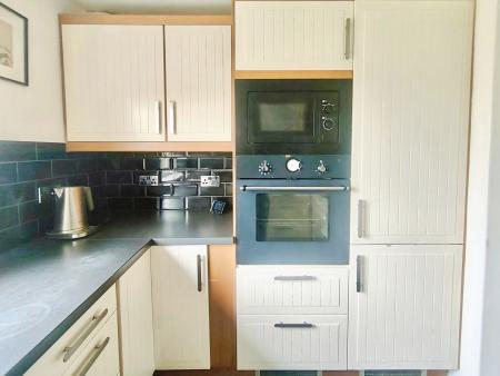 2 bedroom Flat for sale in Pennine Way, Longbenton, Newcastle upon Tyne, NE12