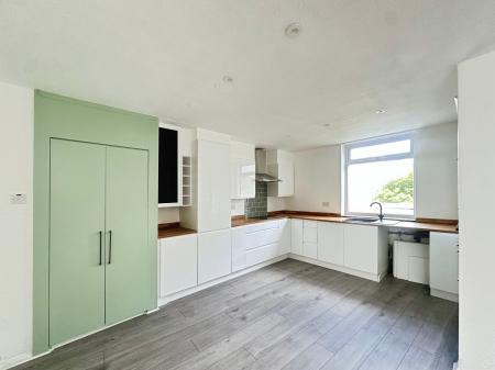 3 bedroom End of terrace house for sale in Links Green Walk, Gosforth, Newcastle upon Tyne, NE3
