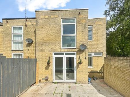 3 bedroom End of terrace house for sale in Links Green Walk, Gosforth, Newcastle upon Tyne, NE3