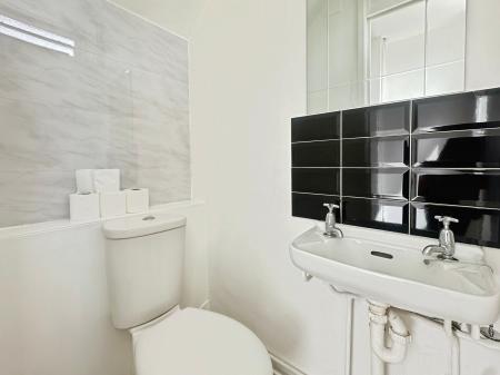 3 bedroom End of terrace house for sale in Links Green Walk, Gosforth, Newcastle upon Tyne, NE3