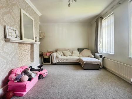 2 bedroom Terraced House for sale in Whickham View, Denton Burn, Newcastle upon Tyne, NE15