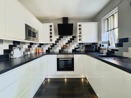 3 bedroom Terraced House for sale in Gardner Park, North Shields, North Shields, NE29
