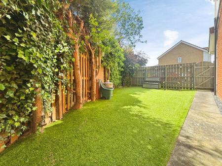 3 bedroom Terraced House for sale in Gardner Park, North Shields, North Shields, NE29