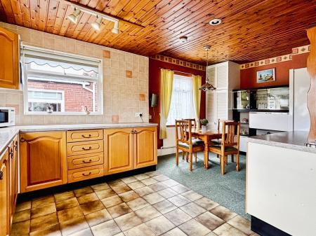 2 bedroom Semi-detached bungalow for sale in Debdon Gardens, Heaton, Newcastle upon Tyne, NE6