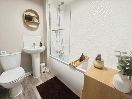 2 bedroom Terraced House for sale in Hensall Close, Newcastle upon Tyne, NE5