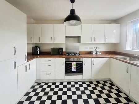 2 bedroom Terraced House for sale in Hensall Close, Newcastle upon Tyne, NE5