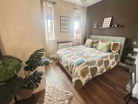 2 bedroom Flat for sale in Whickham View, Denton Burn, Newcastle upon Tyne, NE15