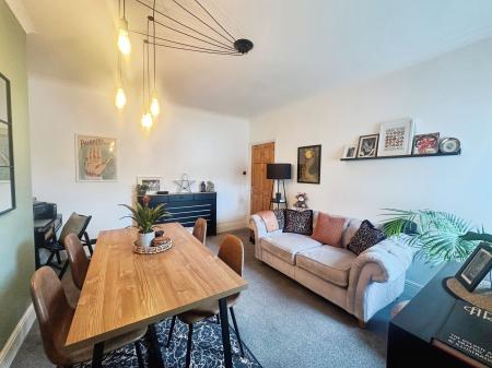 2 bedroom Flat for sale in Whickham View, Denton Burn, Newcastle upon Tyne, NE15