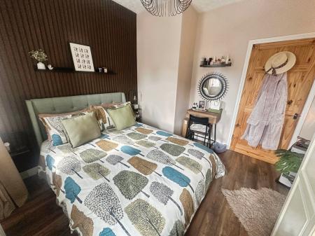 2 bedroom Flat for sale in Whickham View, Denton Burn, Newcastle upon Tyne, NE15