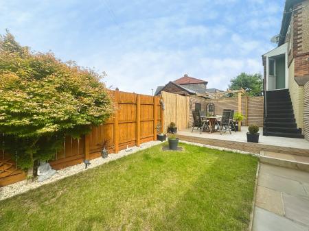2 bedroom Flat for sale in Whickham View, Denton Burn, Newcastle upon Tyne, NE15