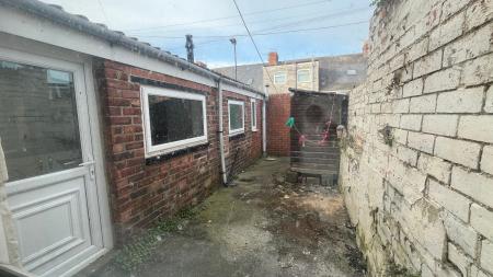 2 bedroom Terraced House to let in Outram Street, Houghton Le Spring, DH5