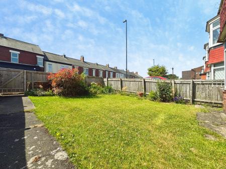 2 bedroom Flat for sale in Brookland Terrace, North Shields, North Shields, NE29