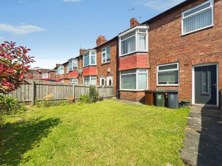 2 bedroom Flat for sale in Brookland Terrace, North Shields, North Shields, NE29
