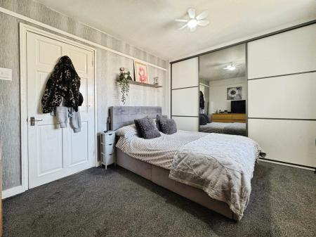 2 bedroom Terraced House for sale in The Quadrant, North Shields, North Shields, NE29